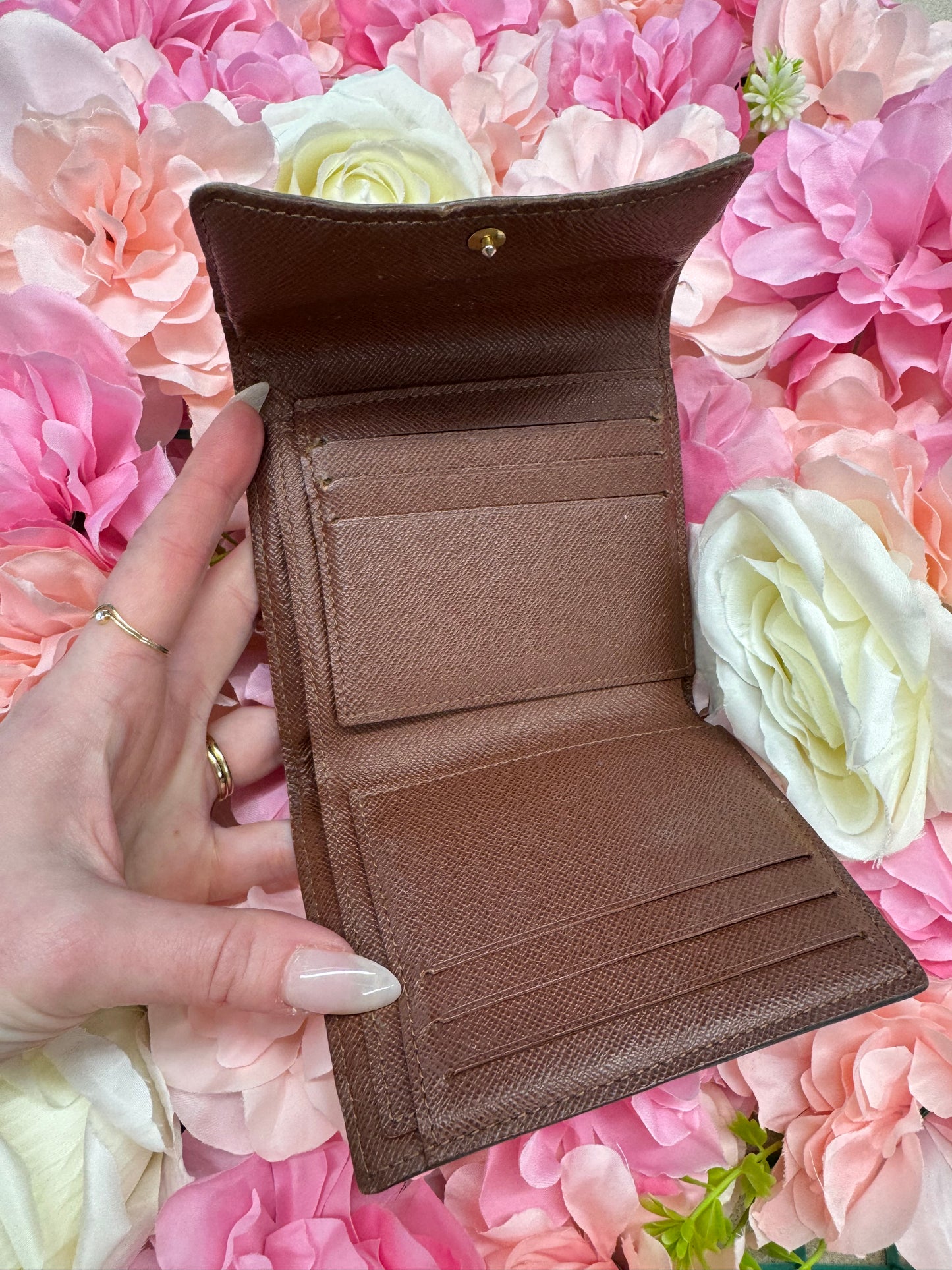 Louie Vuitton Folding Wallet With Coin Zip Area