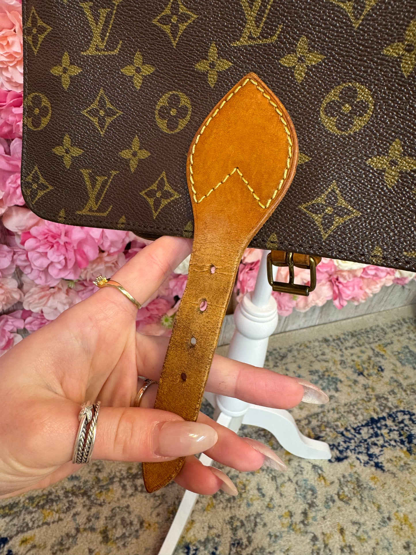 Louis Vuitton Cartouchiere