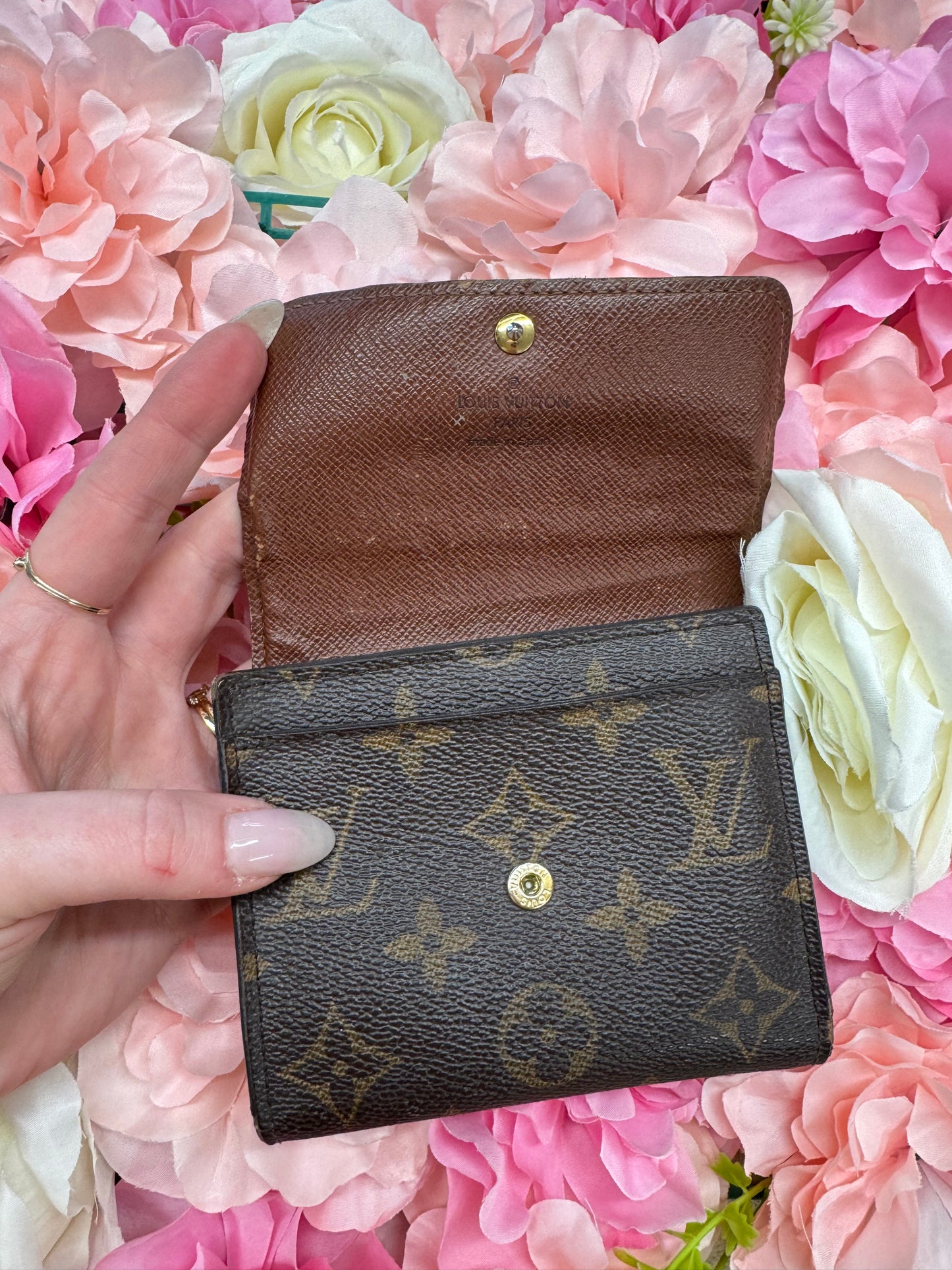 Louie Vuitton Folding Wallet With Coin Zip Area