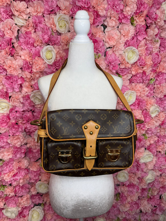 Louis Vuitton Hudson PM Shoulder Bag