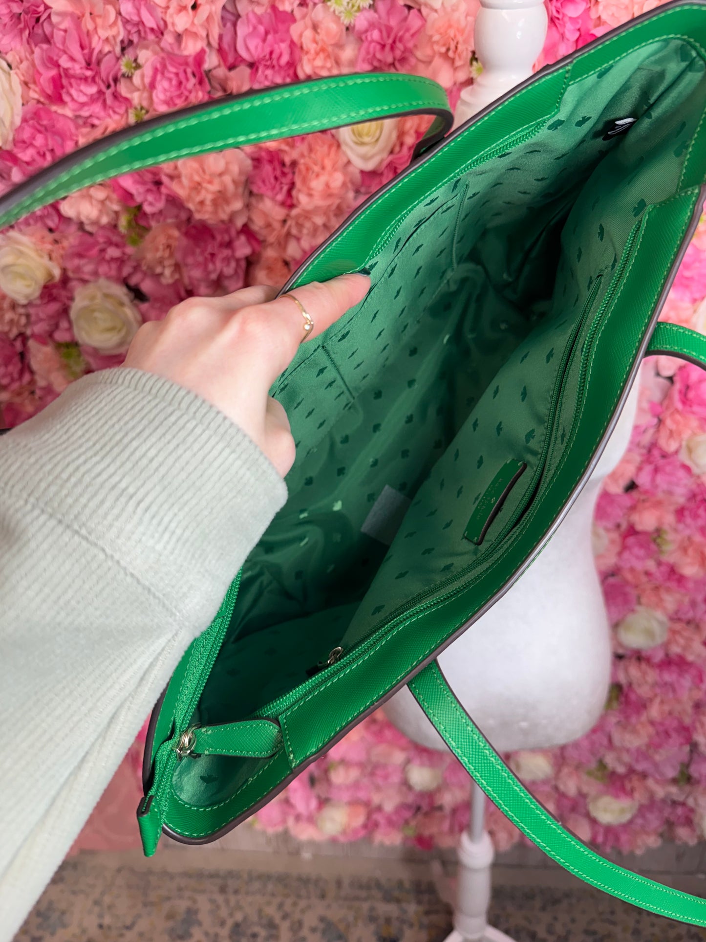 NWOT Green Kate Spade Oversized Bag