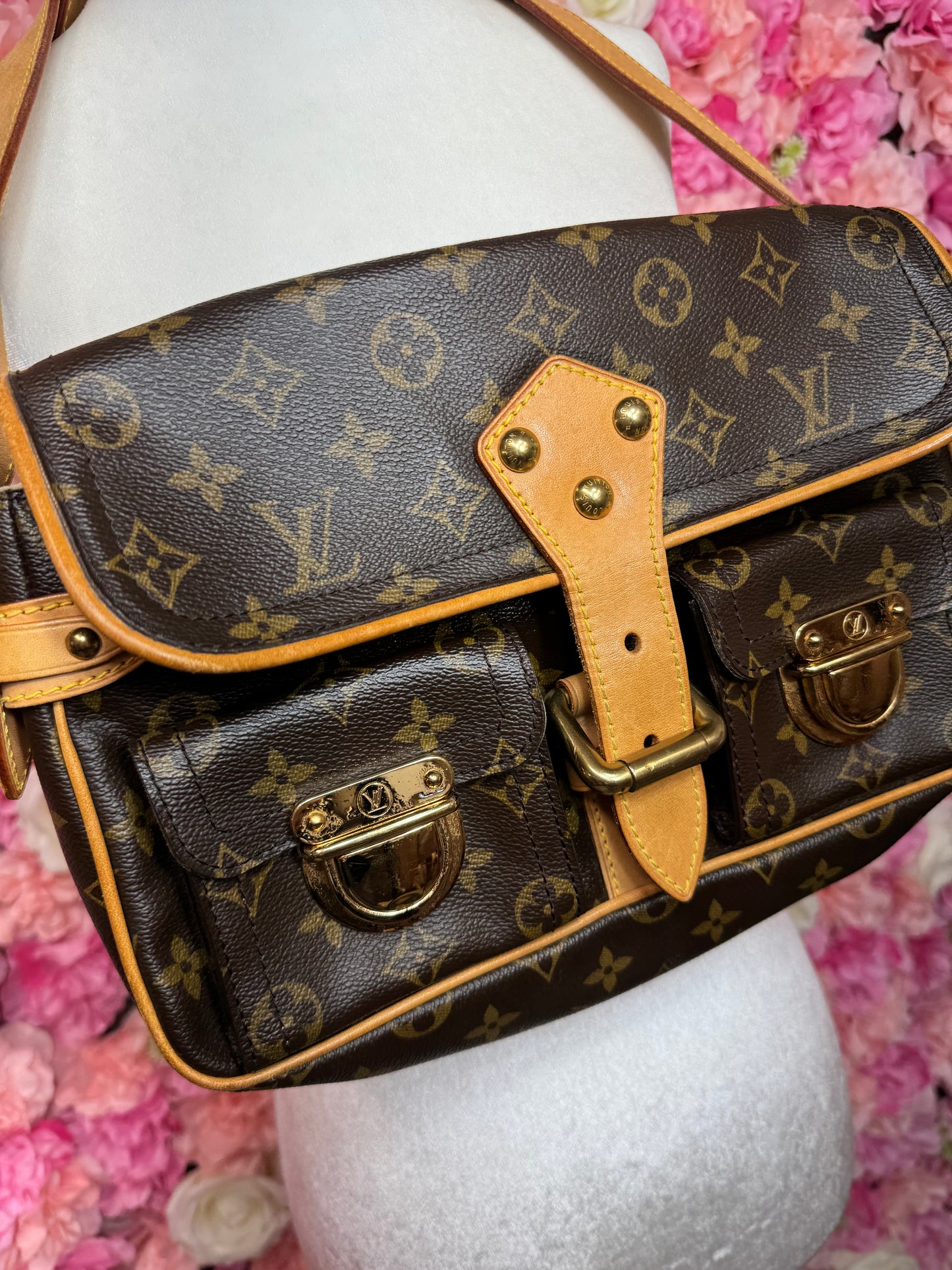 Louis Vuitton Hudson PM Shoulder Bag