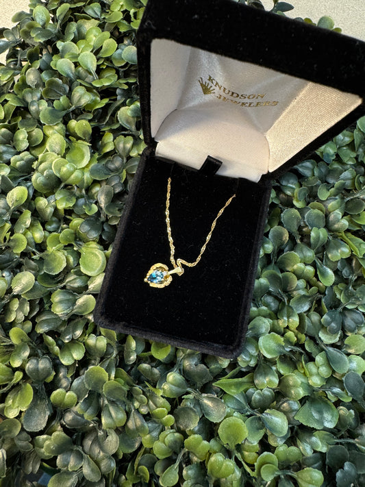 14 Karat Gold Blue Topaz Necklace & Chain