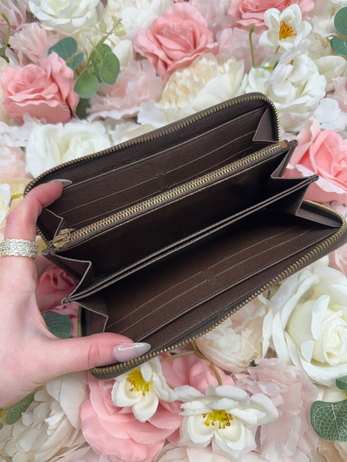 Louis Vuitton Zippy Damier Ebene Wallet
