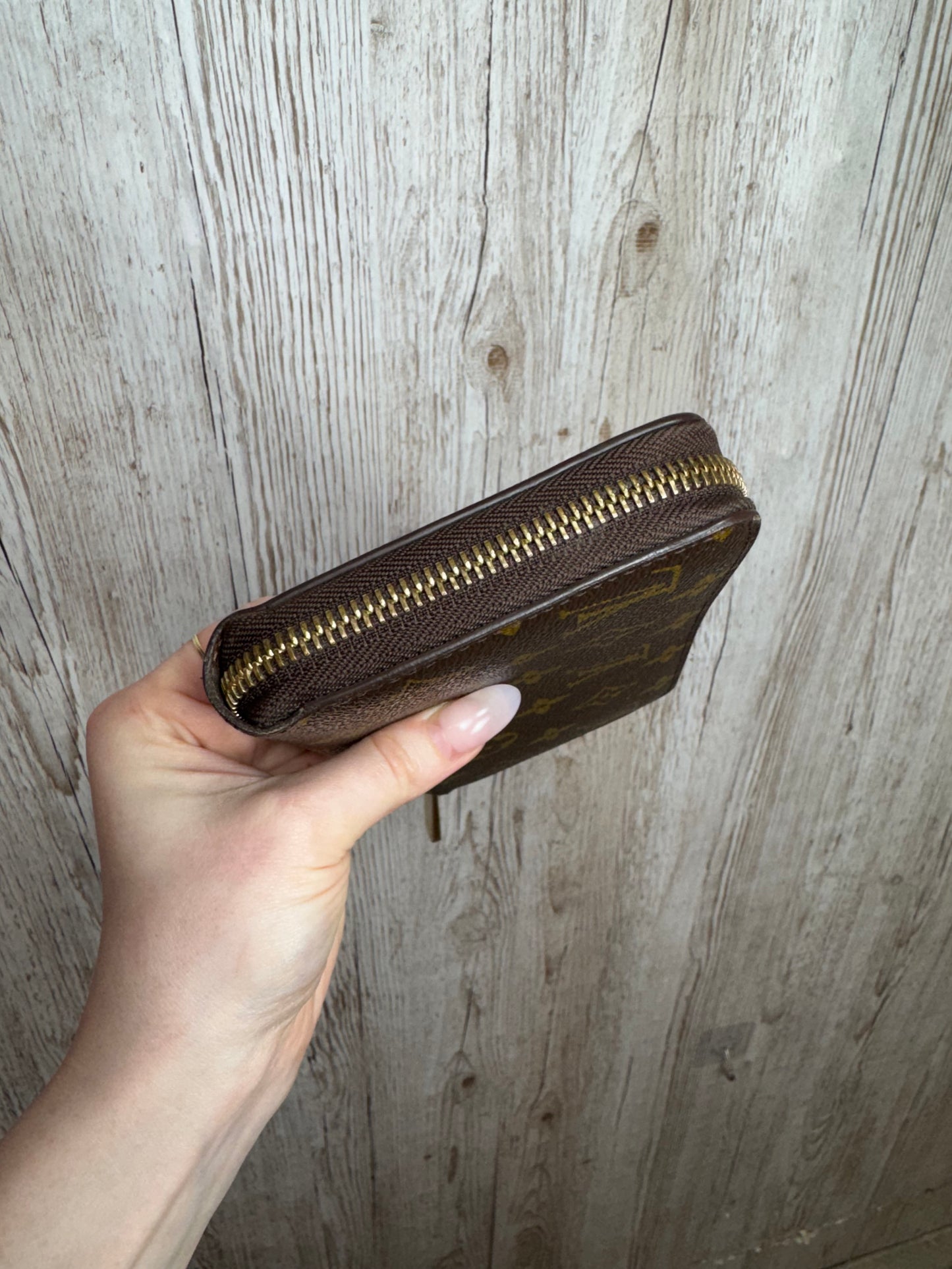 Louis Vuitton Zippy Wallet
