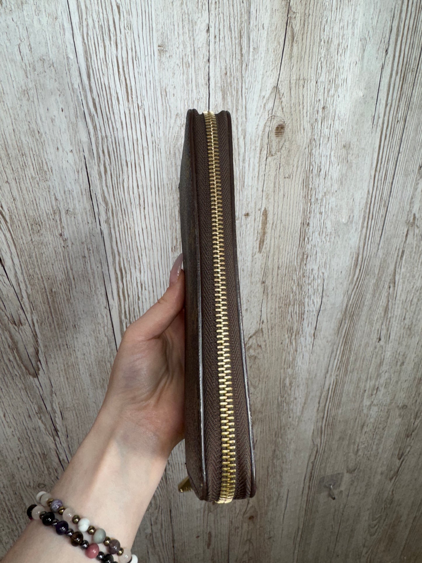Louis Vuitton Zippy Wallet