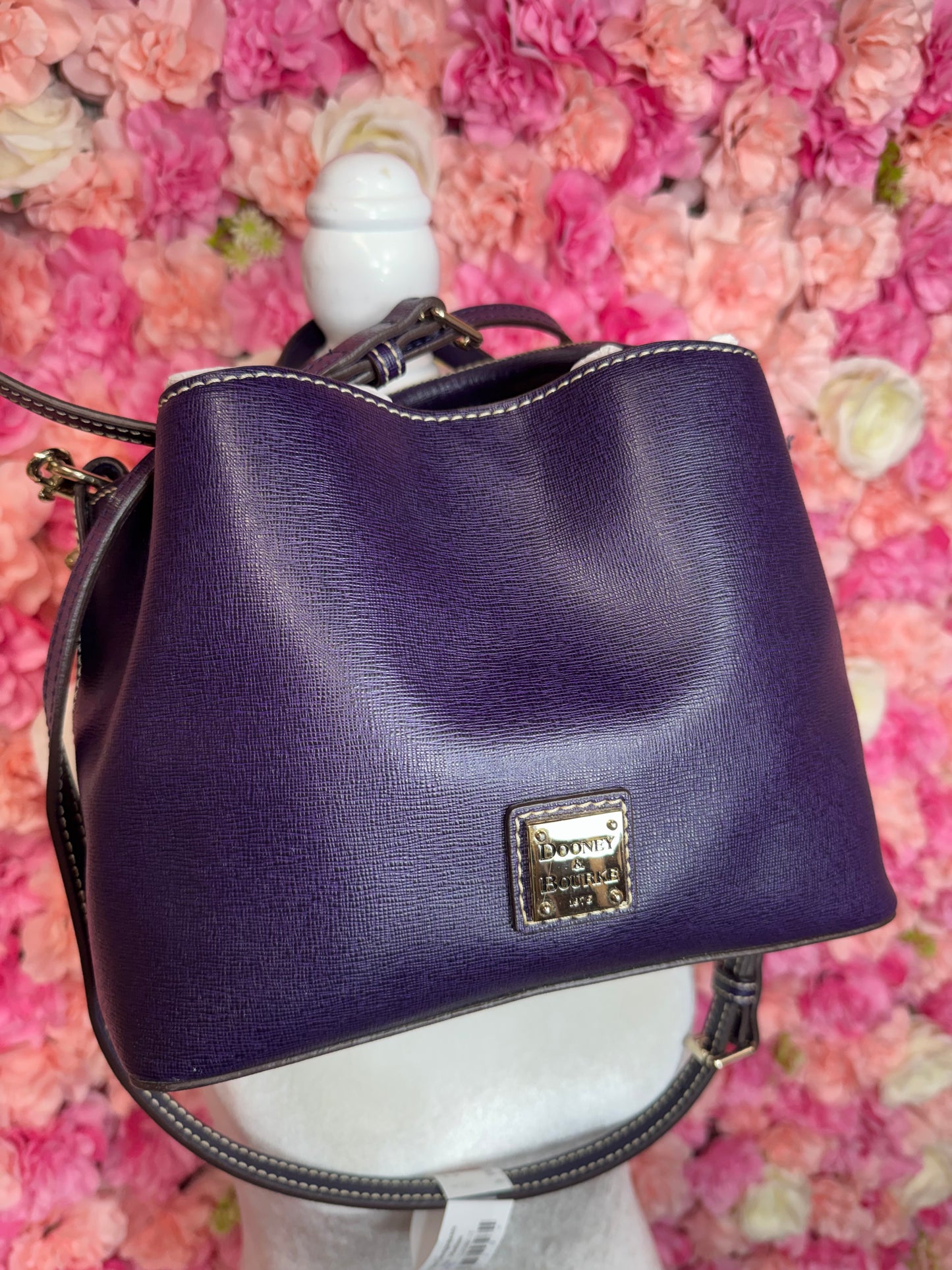 NWT Purple Lucca Pebble Dooney & Bourke