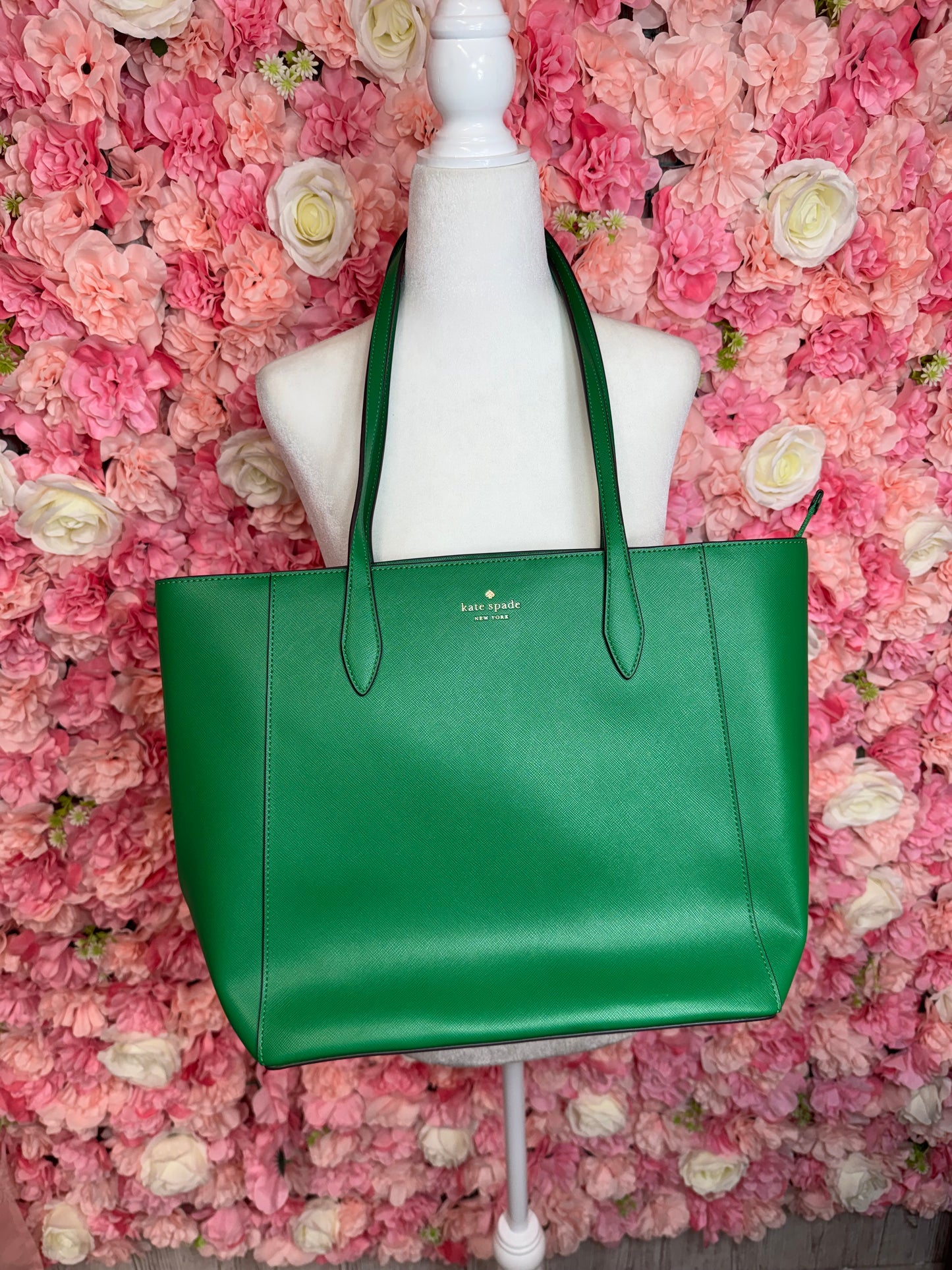 NWOT Green Kate Spade Oversized Bag