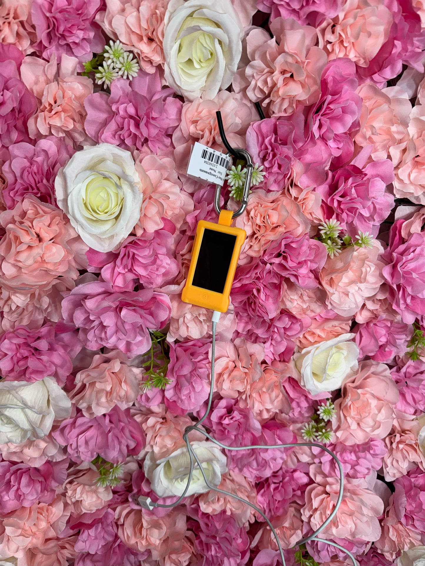 iPod 7th Gen With Case & Charging Cord