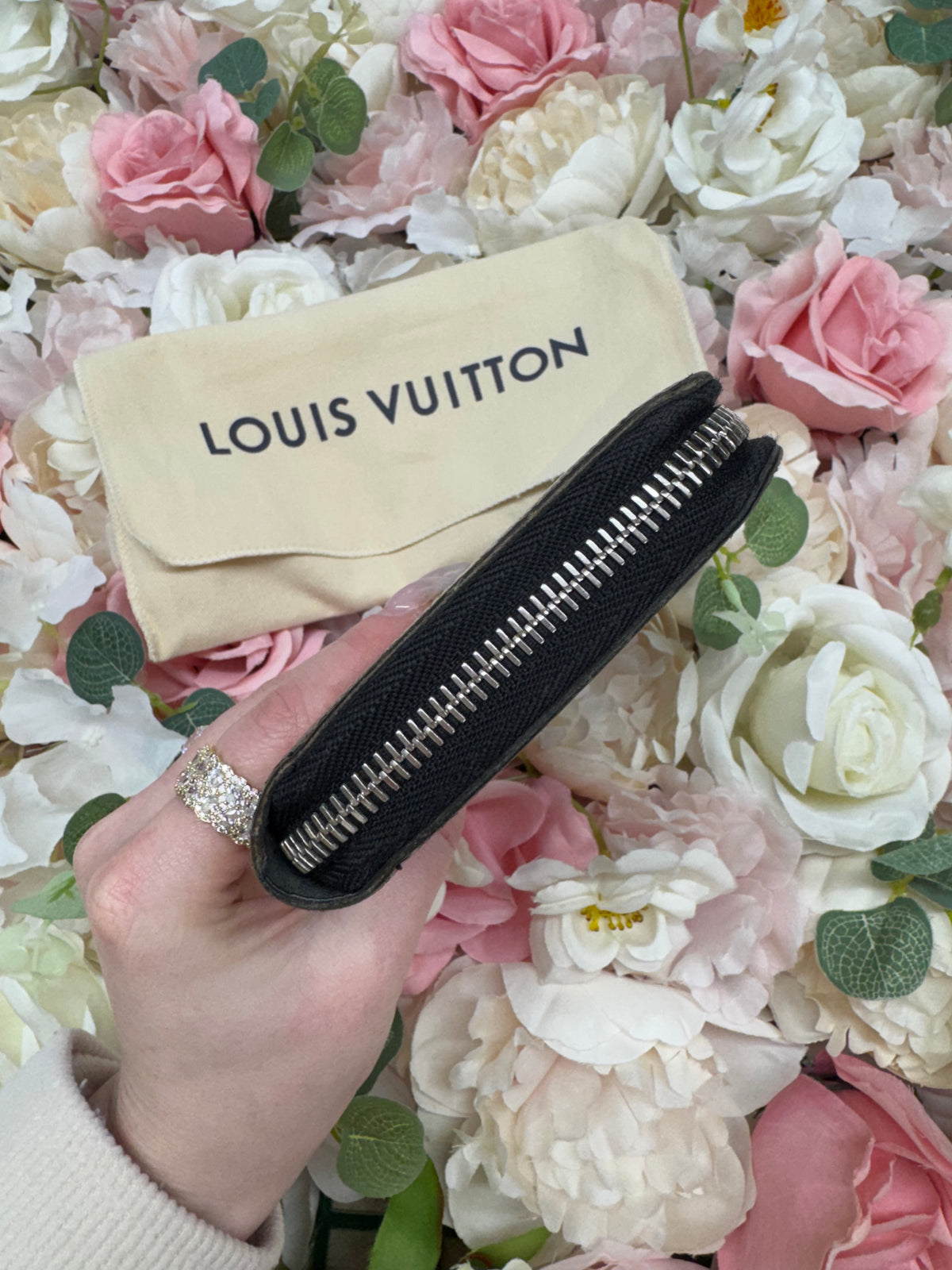 Louis Vuitton Zippu Electric Epi Wallet