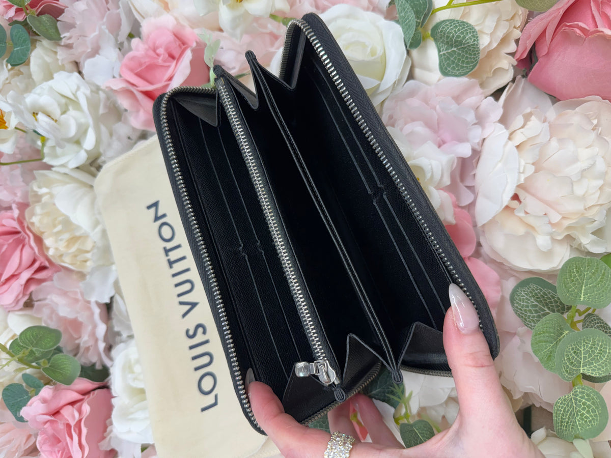 Louis Vuitton Zippu Electric Epi Wallet
