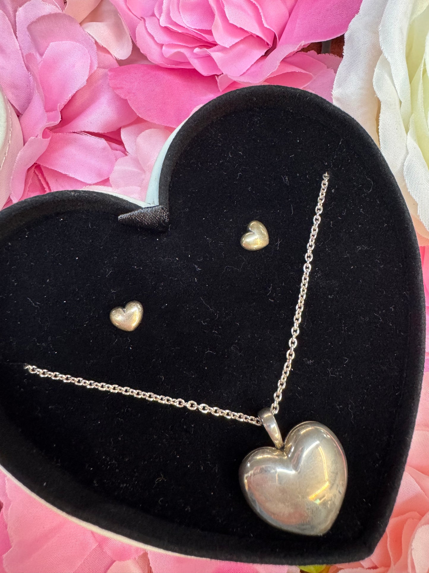 Rare Retired Pandora Heart Locket & Earring Boxed Set