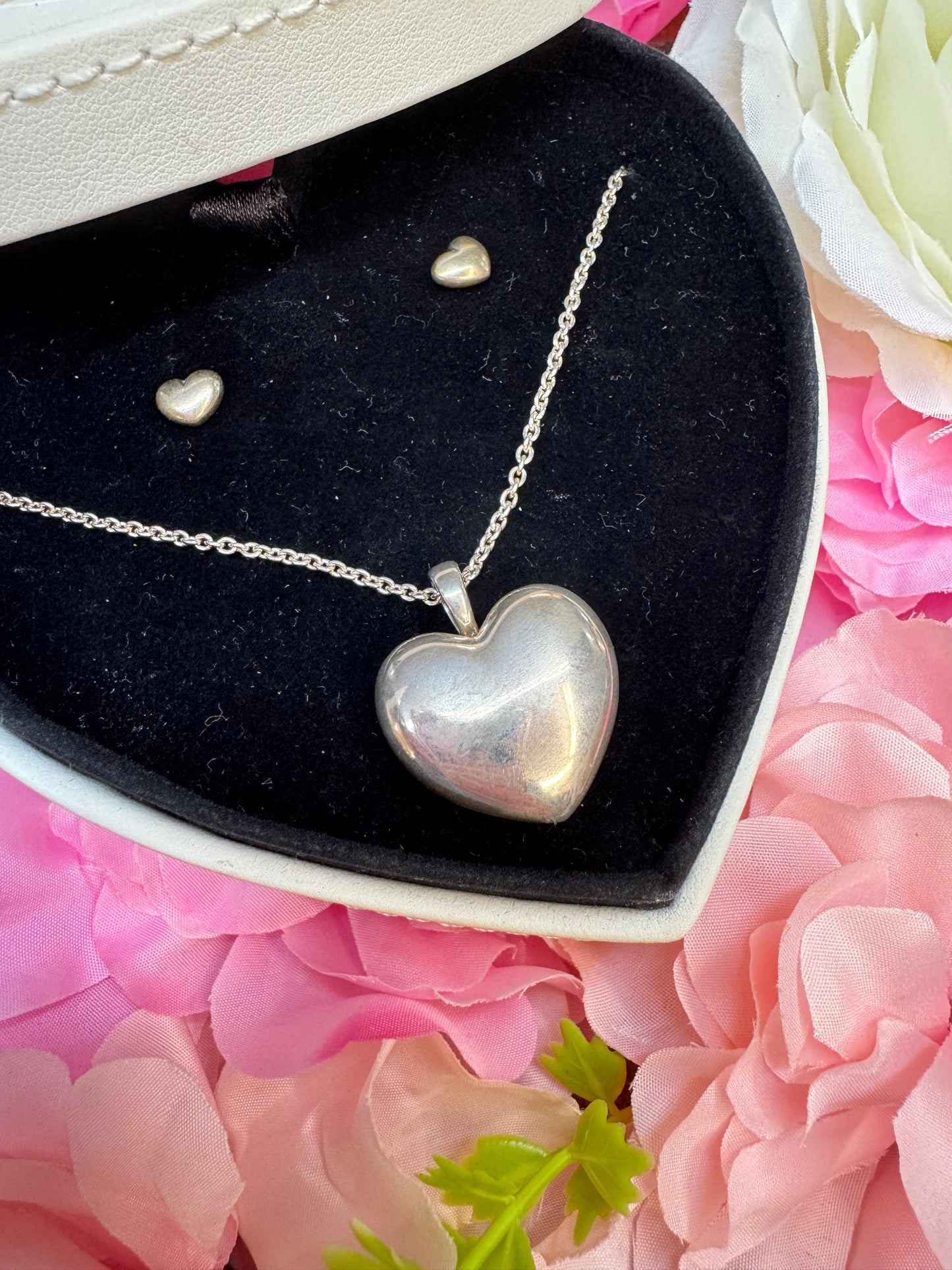 Rare Retired Pandora Heart Locket & Earring Boxed Set