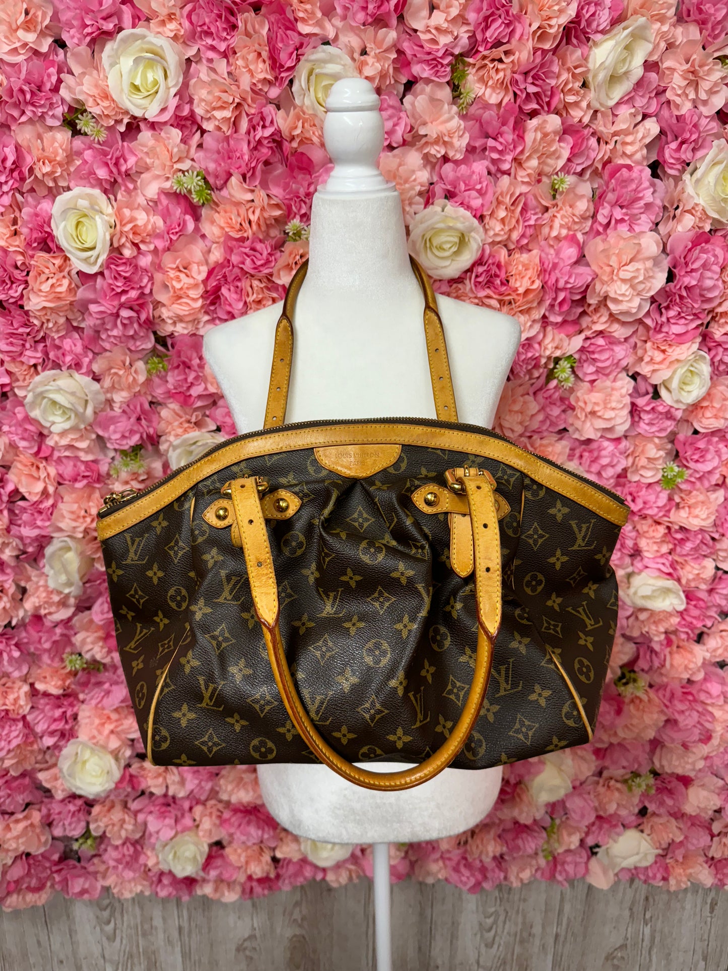 Louis Vuitton Tivoli GM Monogram